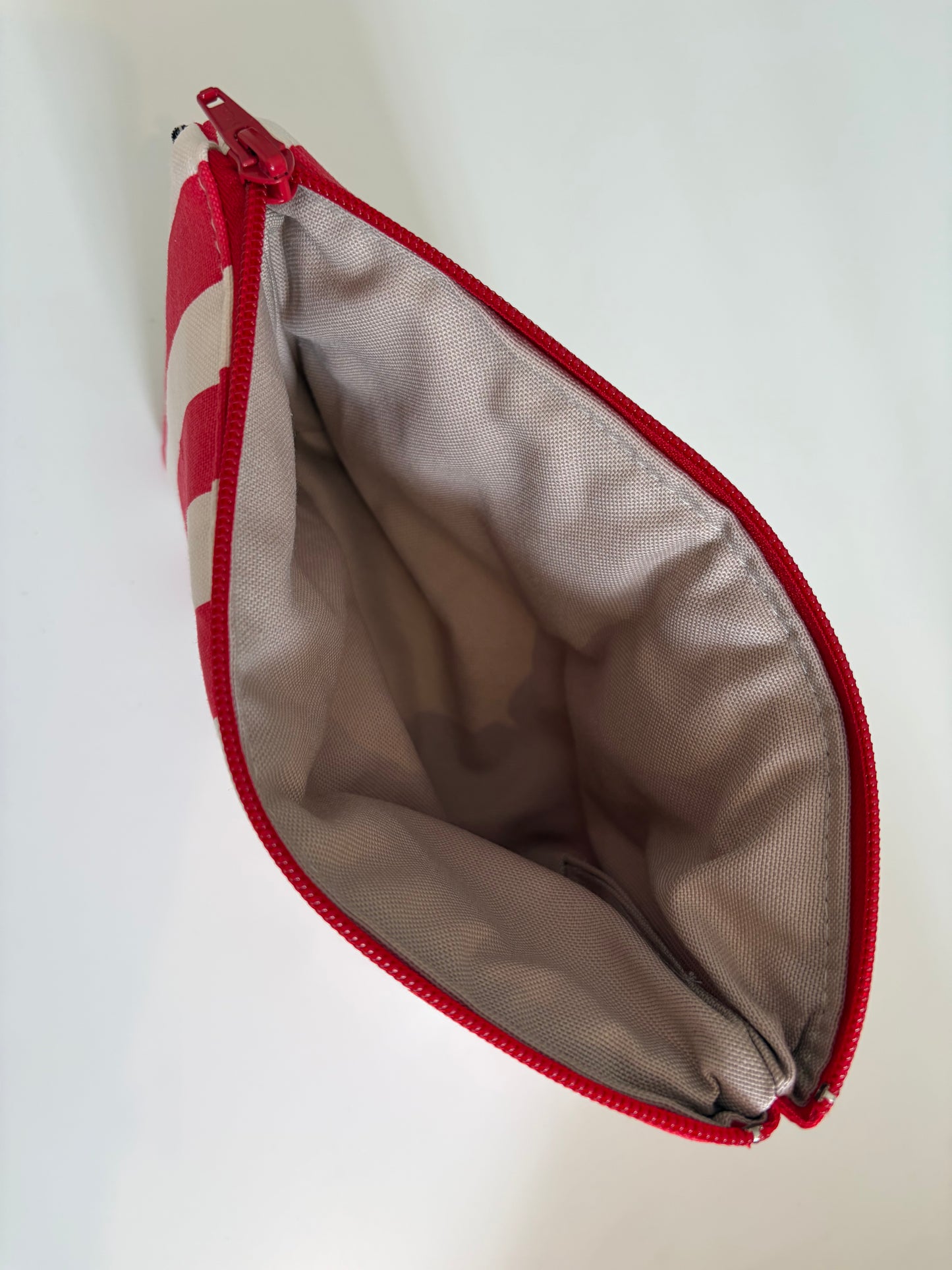 Estuche Rayas Rojo & Blanco
