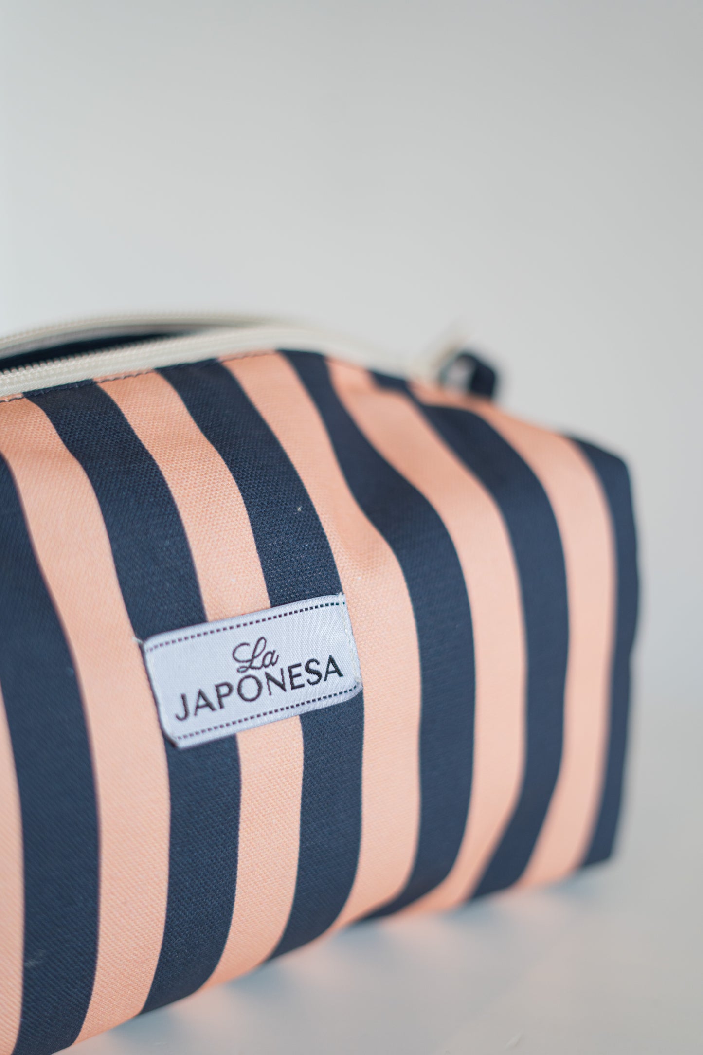 Beauty Case Stripes Blue