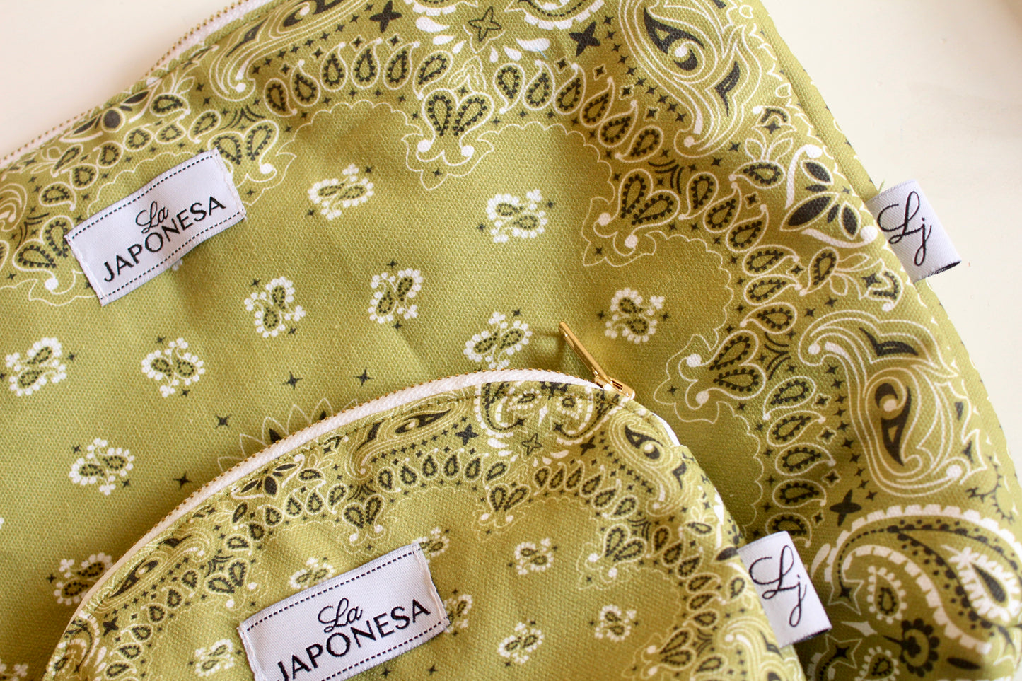 Bandana XL Pouch  Pistacho