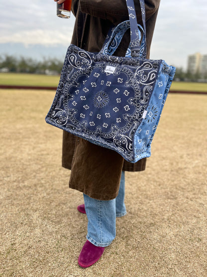 Week Tote Bandana Blue Sky