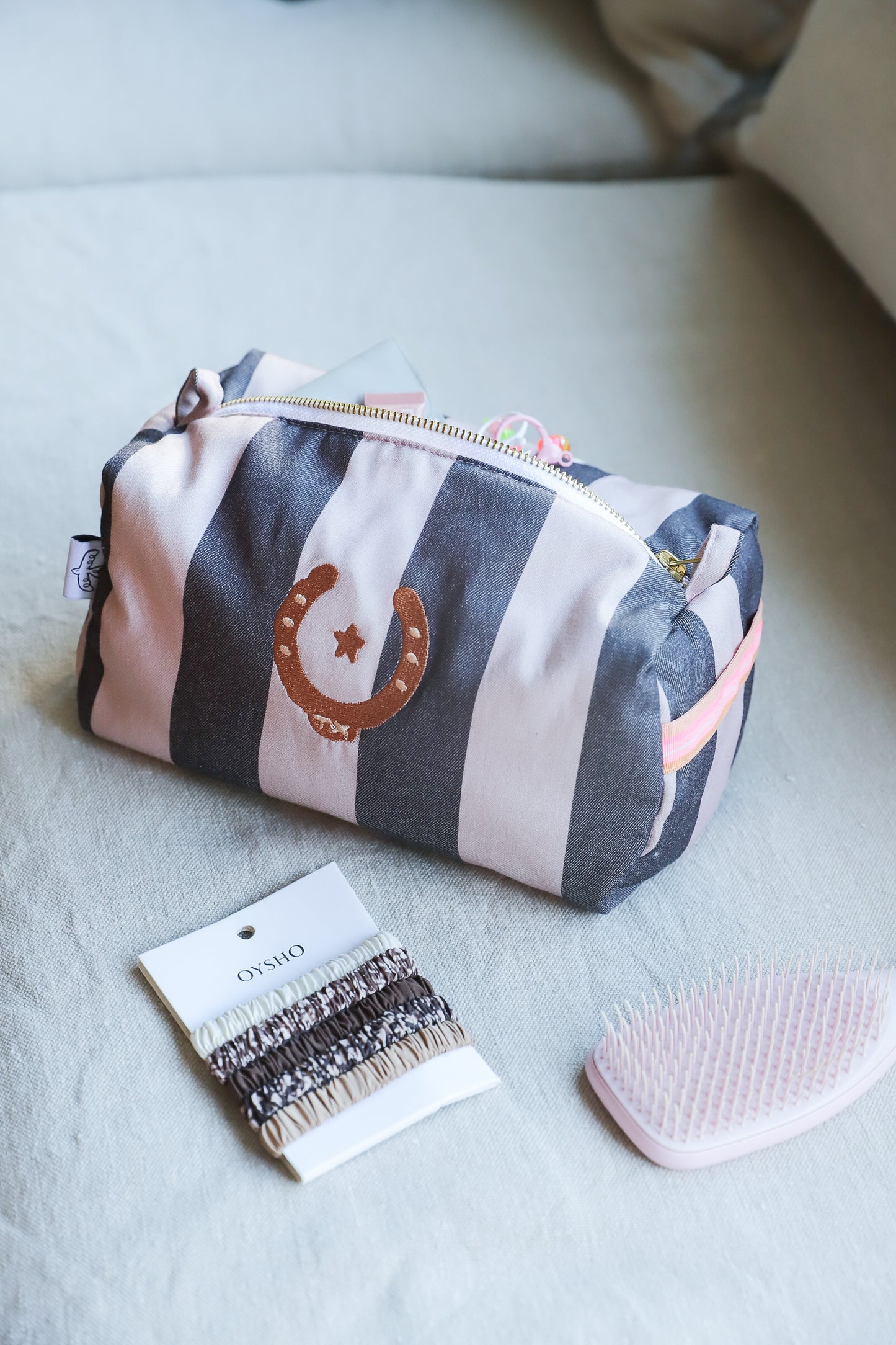 Estuche Rayas Herradura | Cosmetiquero y Organizador