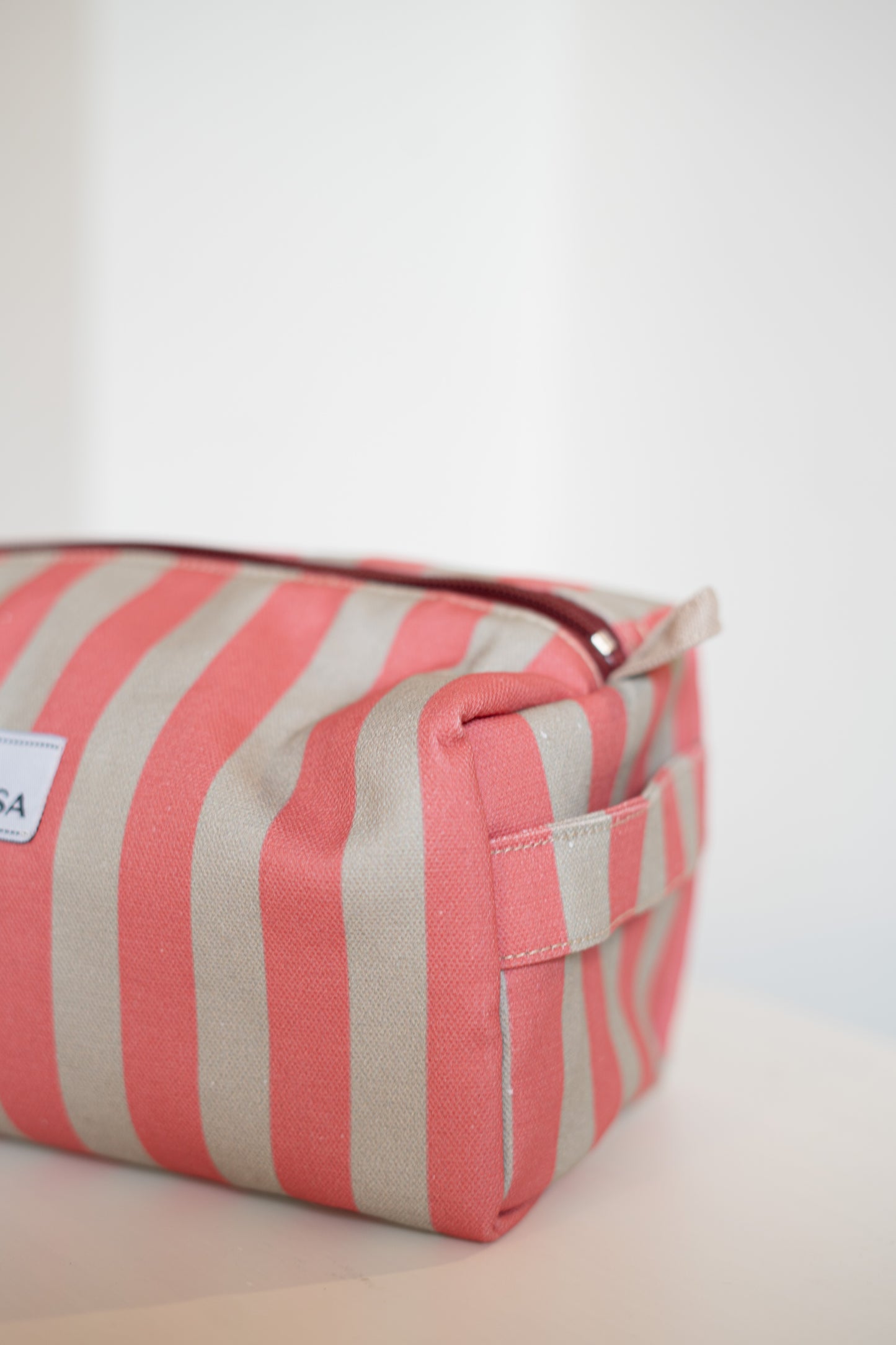 Beauty Case Stripes Red