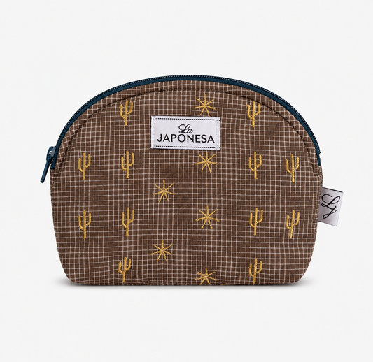 Mini pouch Arizona verde estampado con cierre fucsia vista frontal